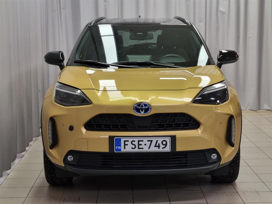 TOYOTA Yaris Cross 2024