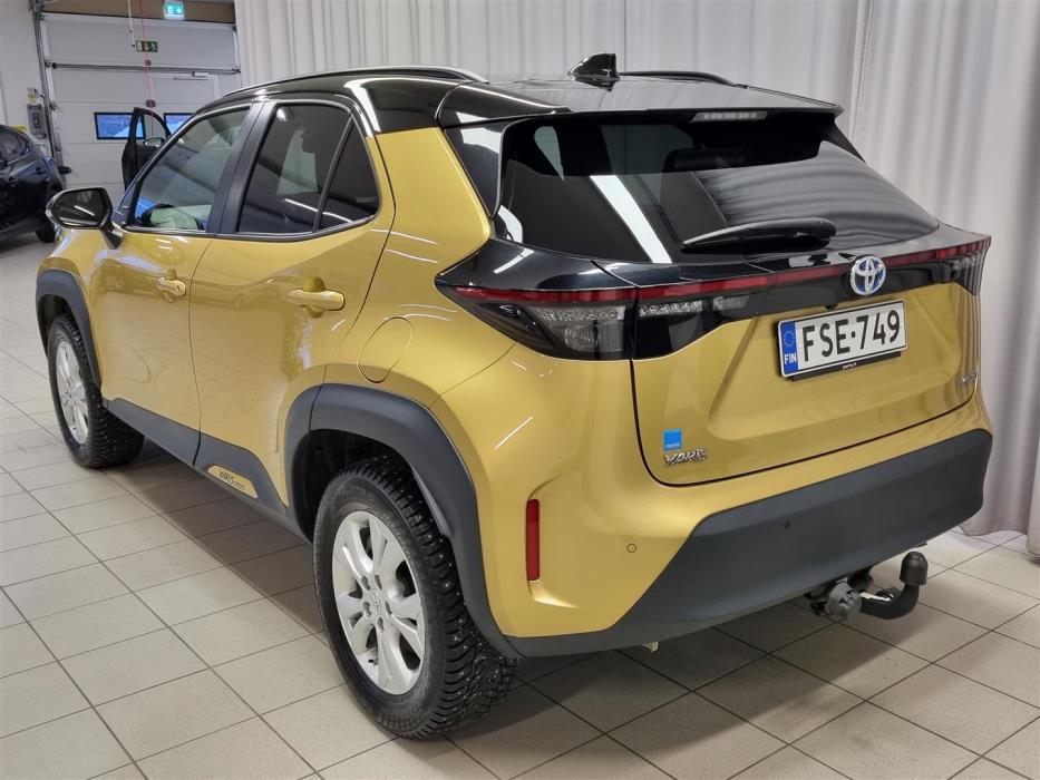TOYOTA Yaris Cross 2024