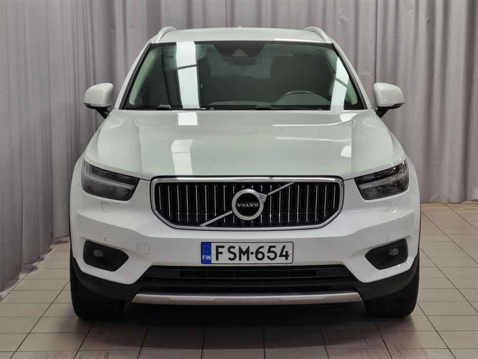 VOLVO XC40 2020