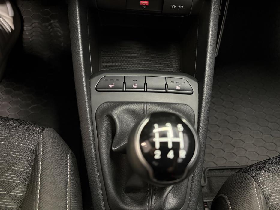 KIA Rio 2023