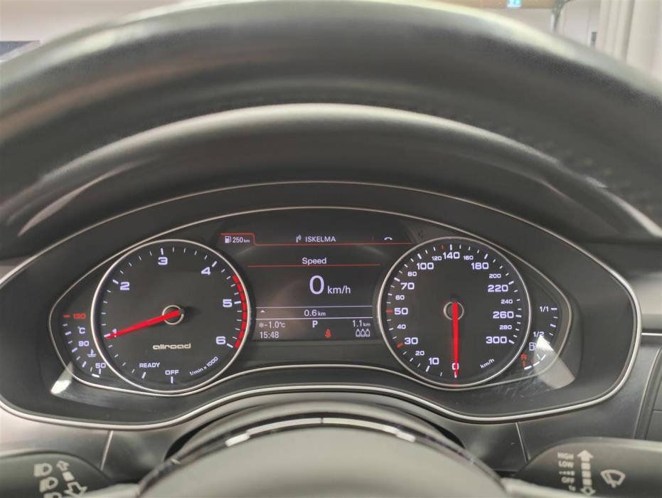 AUDI A6 allroad quattro 2015