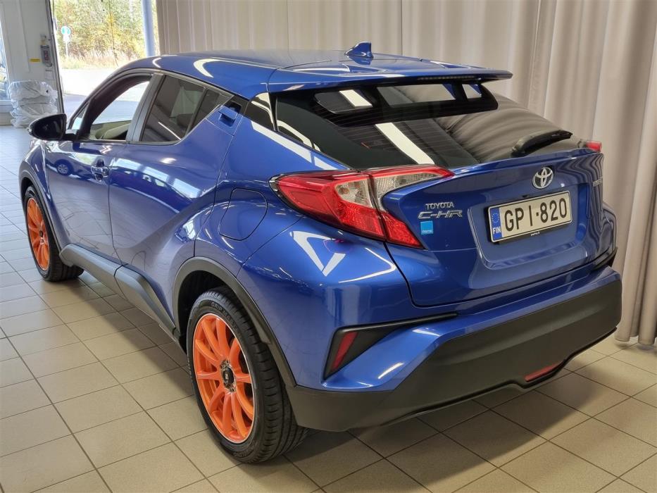 TOYOTA C-HR 2017