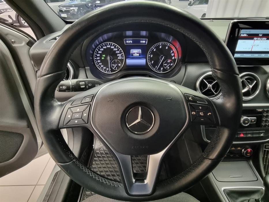MERCEDES-BENZ A 2014