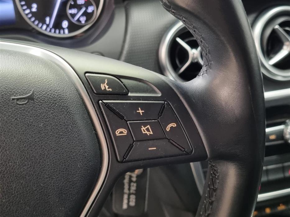 MERCEDES-BENZ A 2014