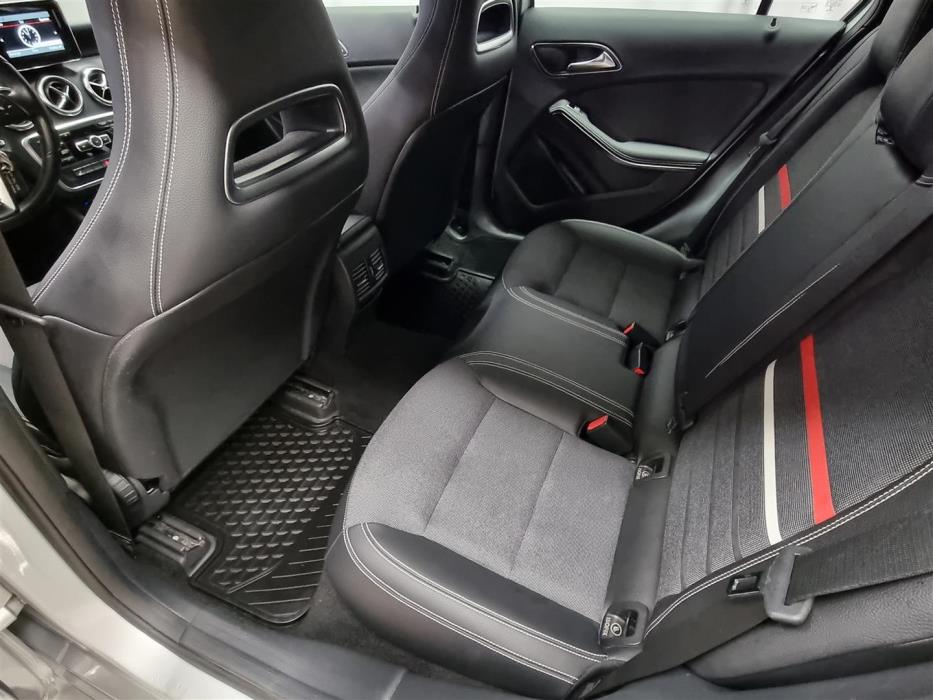 MERCEDES-BENZ A 2014