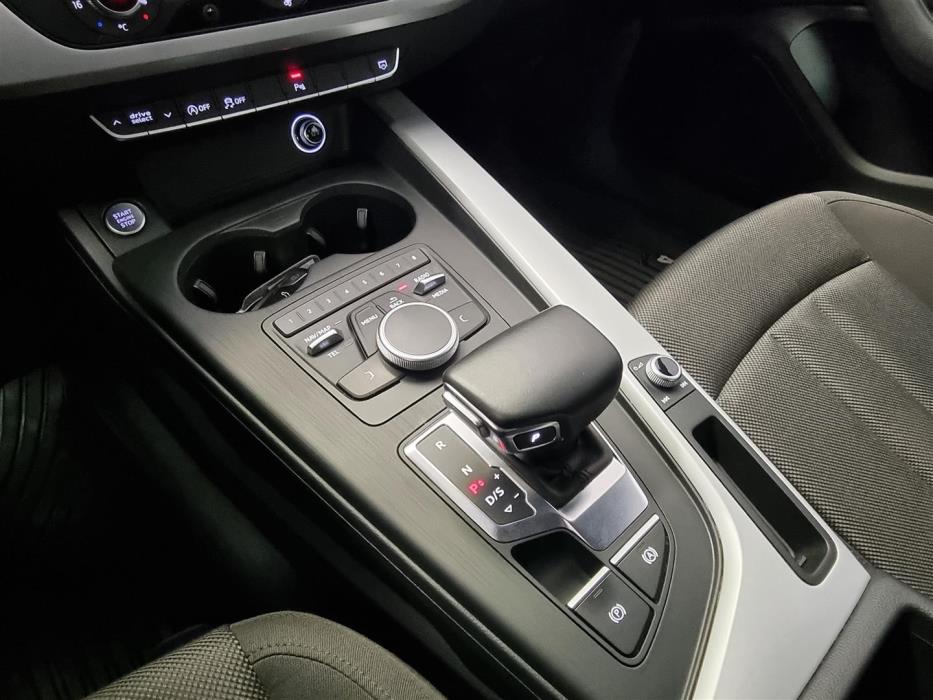 AUDI A4 2017