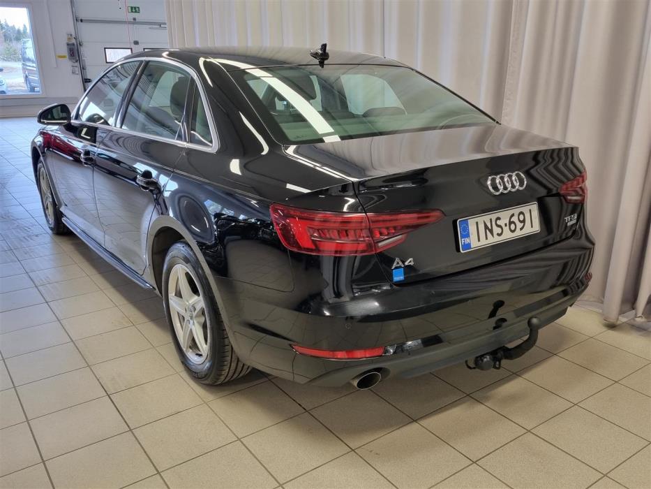 AUDI A4 2017