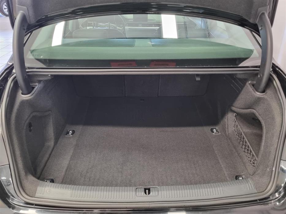 AUDI A4 2017