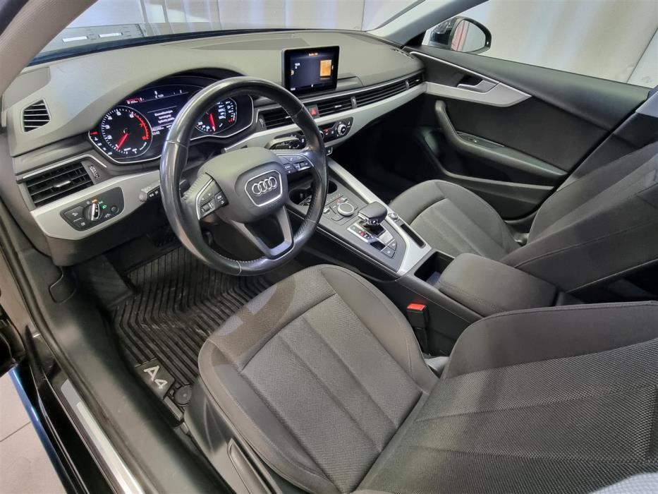 AUDI A4 2017