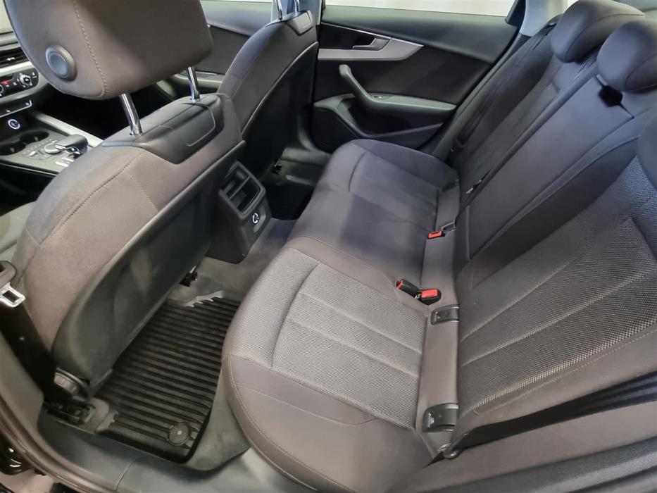 AUDI A4 2017