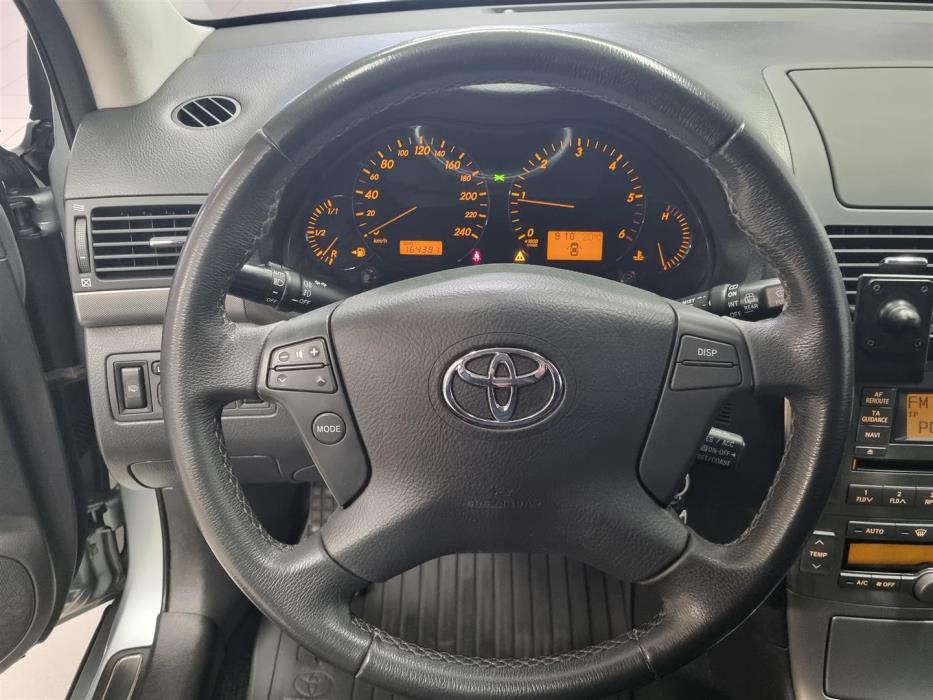 TOYOTA Avensis 2008