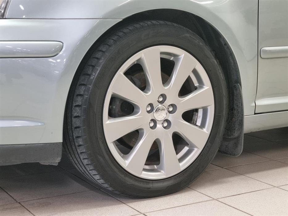 TOYOTA Avensis 2008