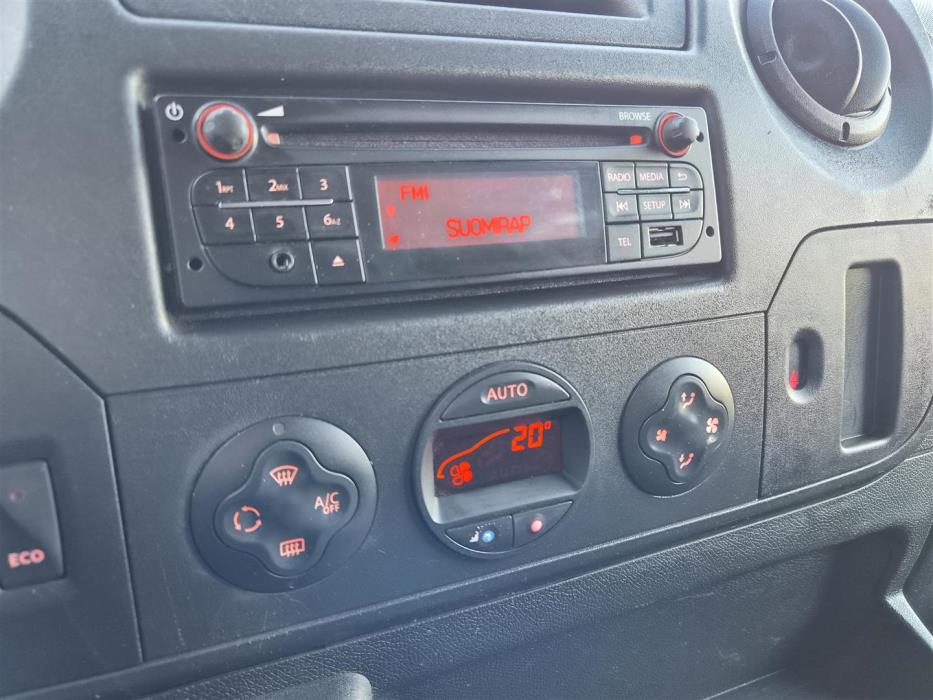 NISSAN NV400 2018