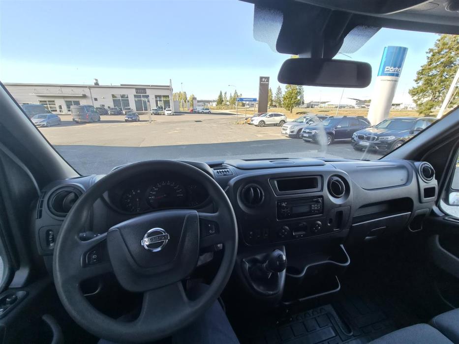 NISSAN NV400 2018