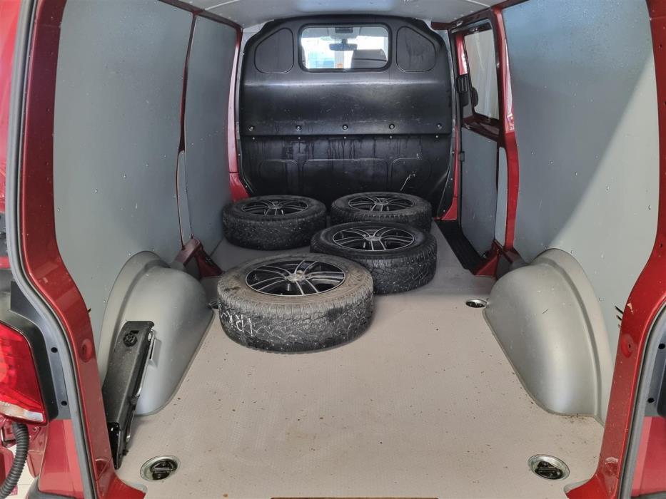 VOLKSWAGEN Transporter 2023