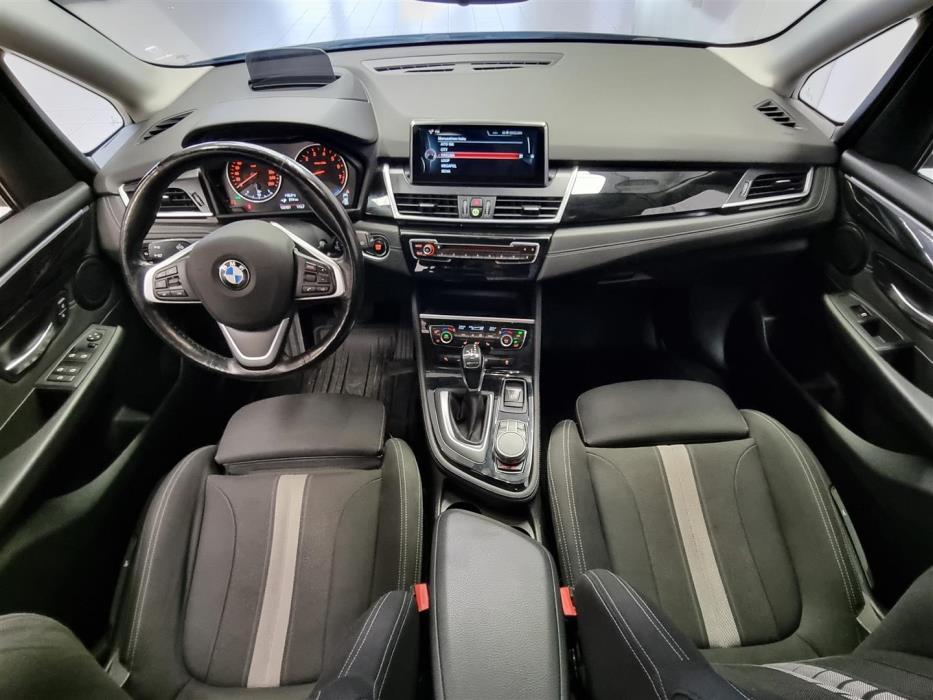 BMW 225 2016