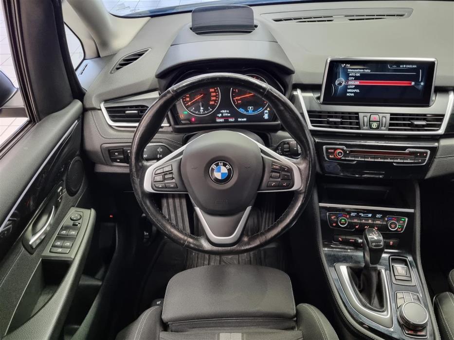 BMW 225 2016