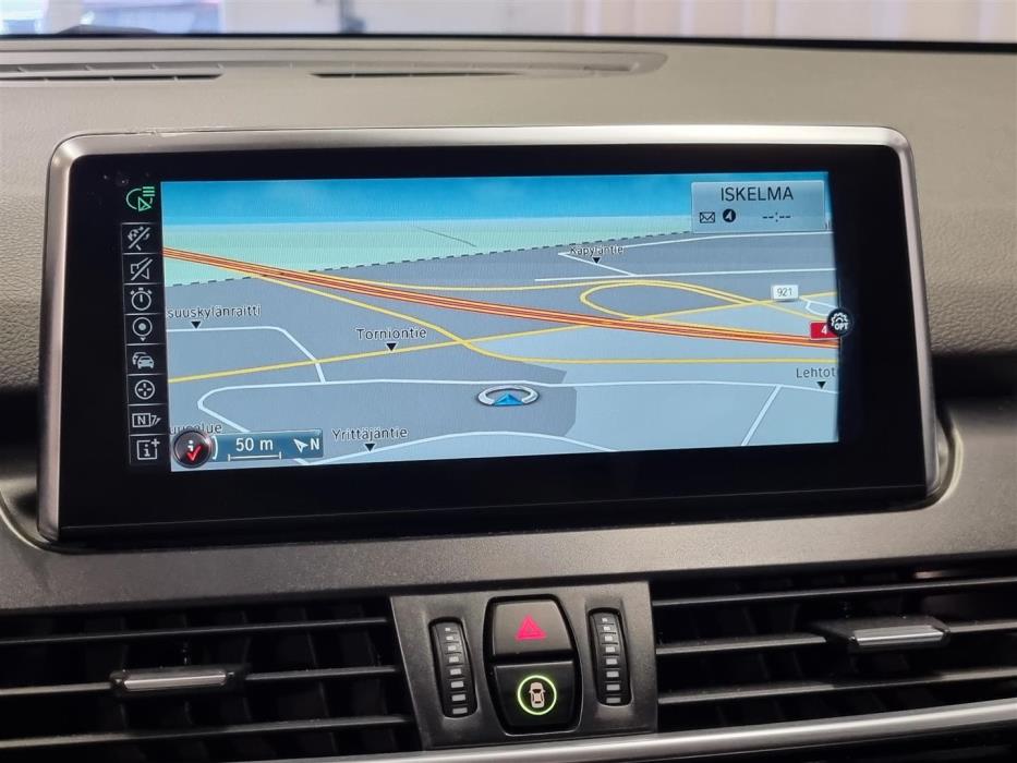 BMW 225 2016