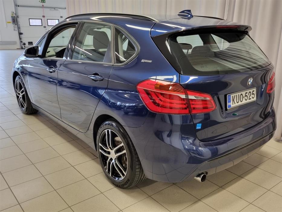 BMW 225 2016