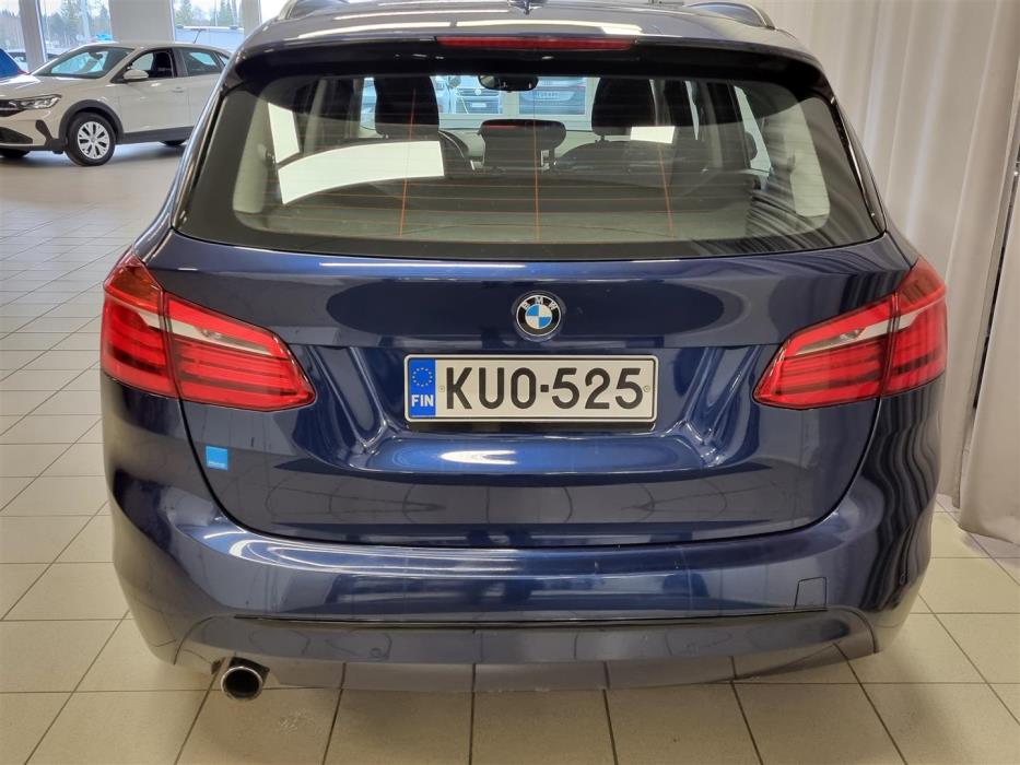 BMW 225 2016