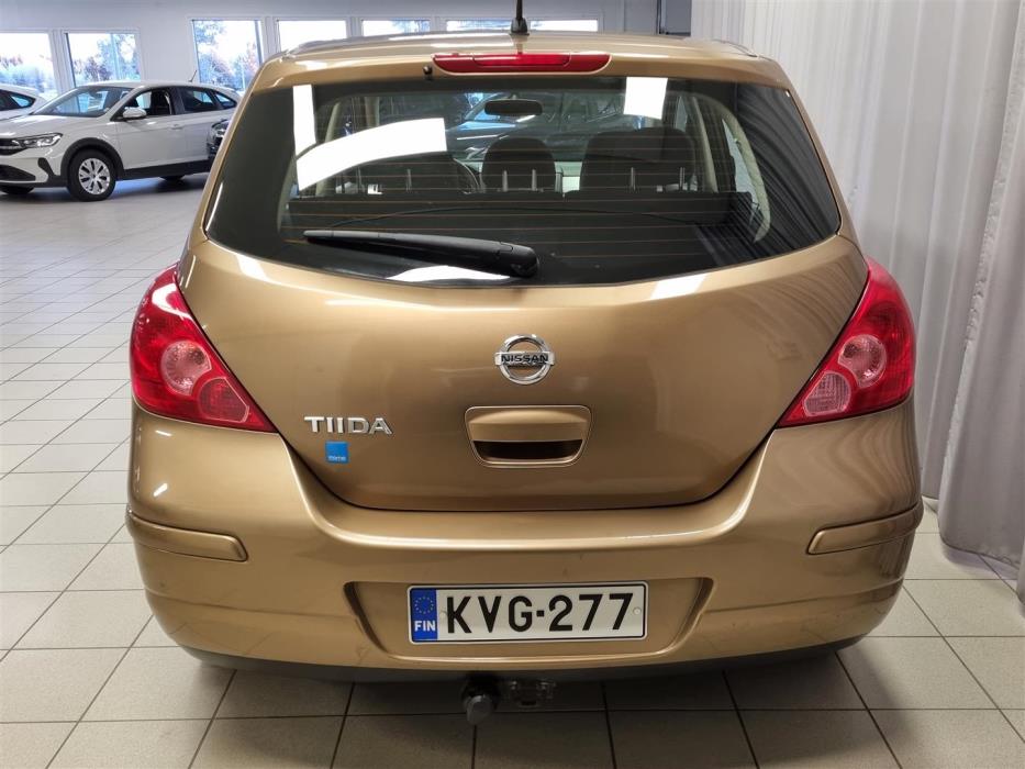 NISSAN Tiida 2008
