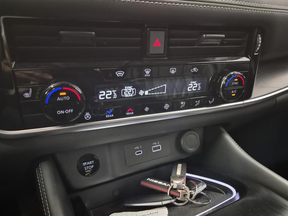 NISSAN X-Trail 2024