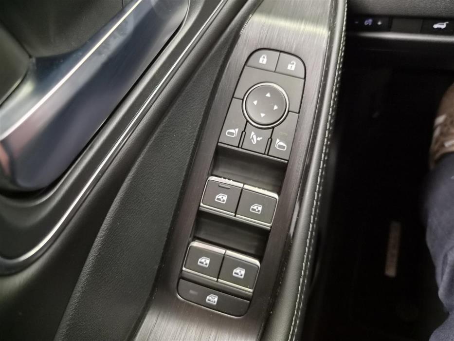 NISSAN X-Trail 2024