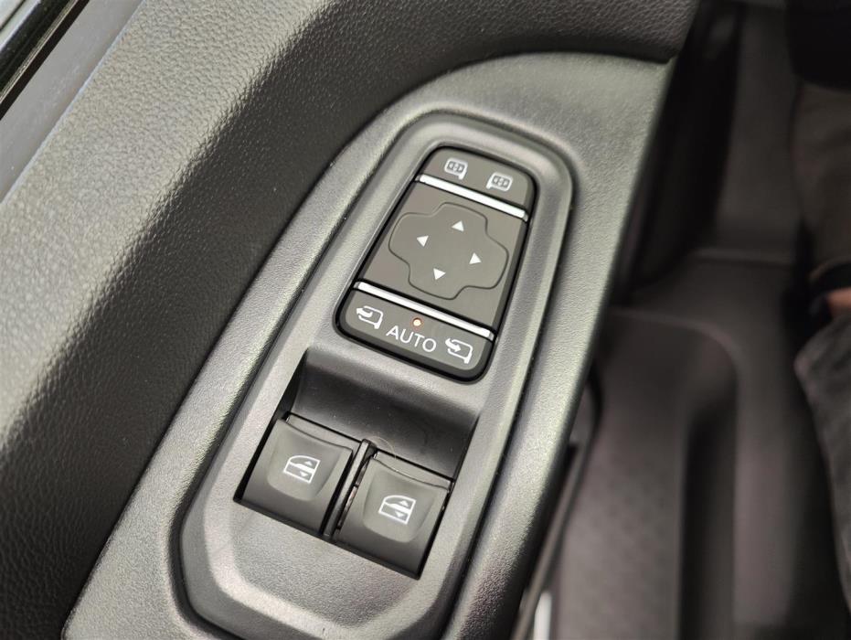 Nissan Primastar 2025