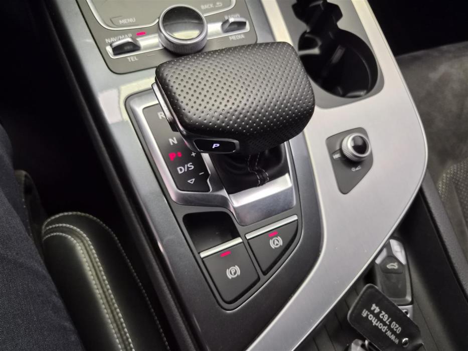 AUDI Q7 2018