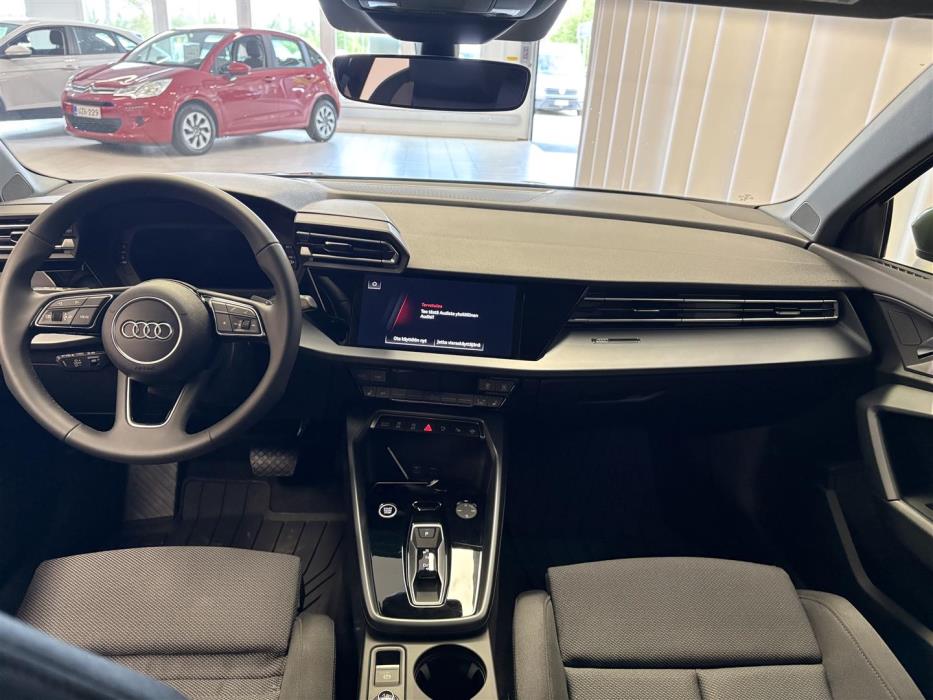 AUDI A3 2025
