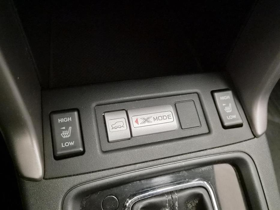 SUBARU Forester 2016
