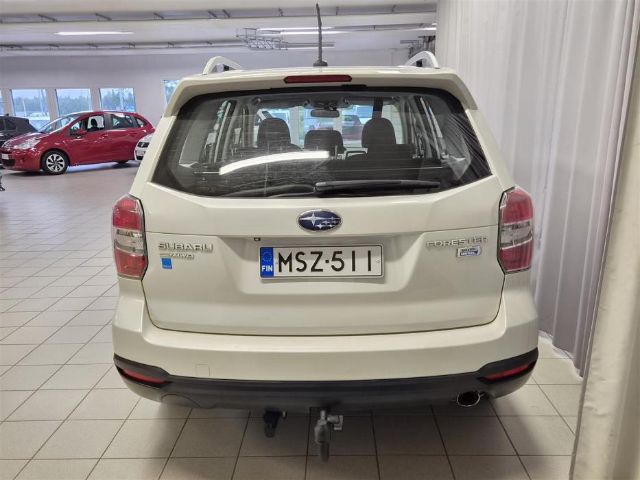 SUBARU Forester 2016