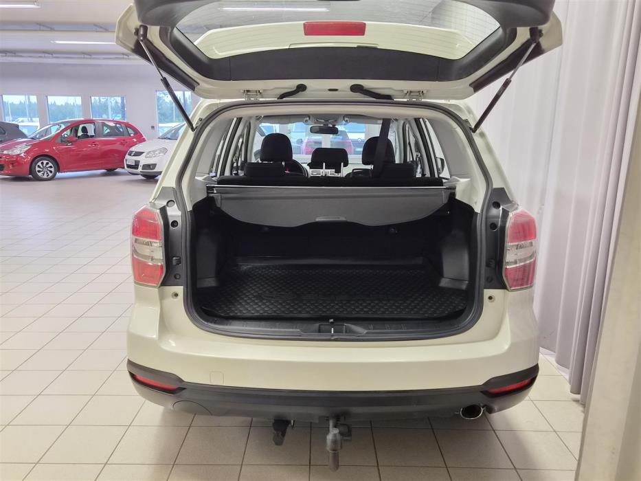 SUBARU Forester 2016
