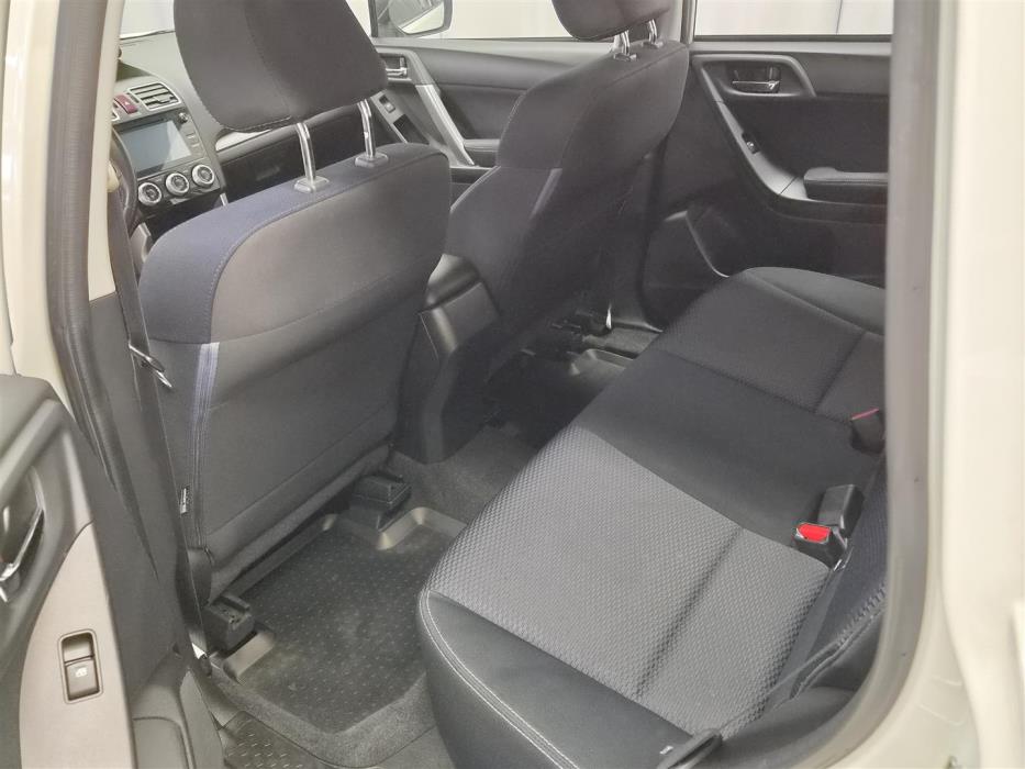 SUBARU Forester 2016