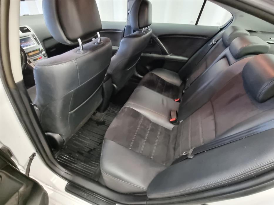 TOYOTA Avensis 2014