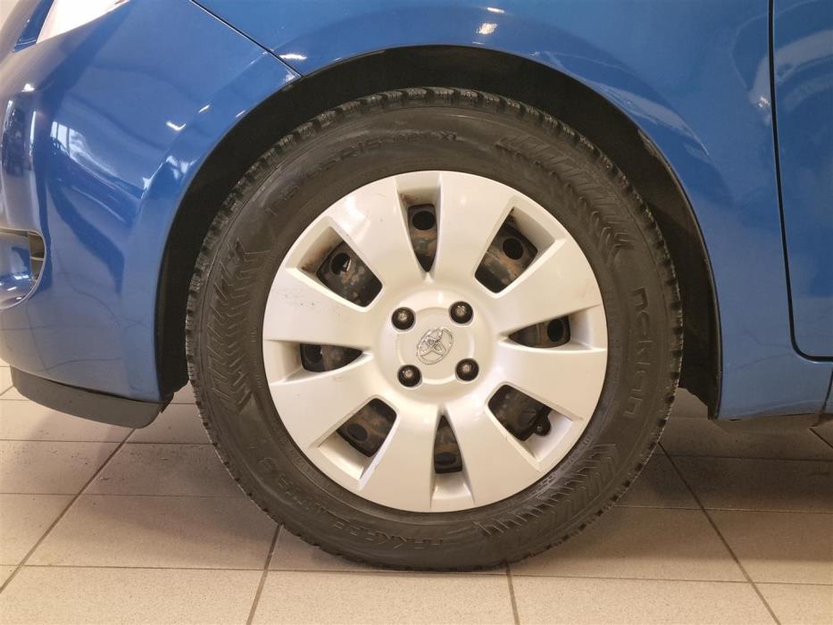 TOYOTA Yaris 2006