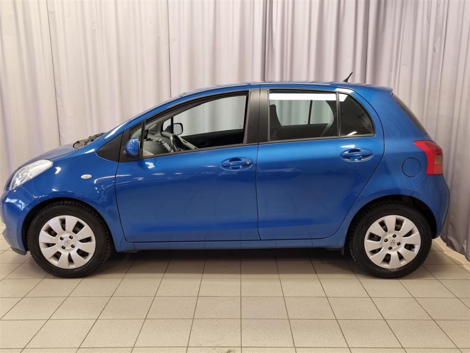 TOYOTA Yaris 2006