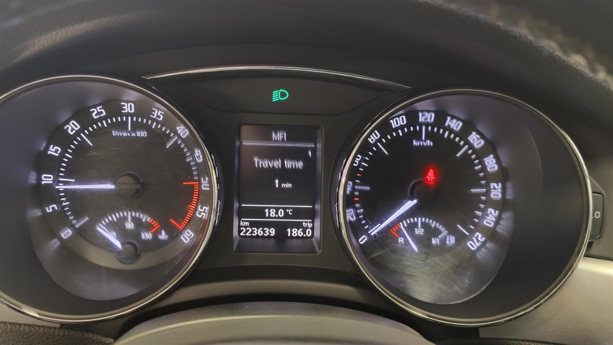 SKODA Superb 2014