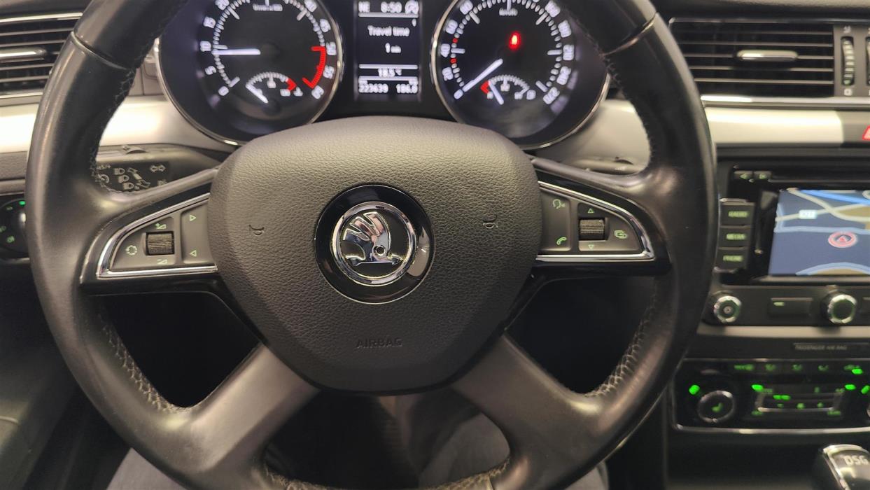 SKODA Superb 2014