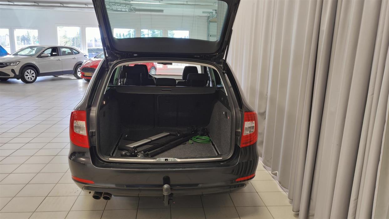 SKODA Superb 2014