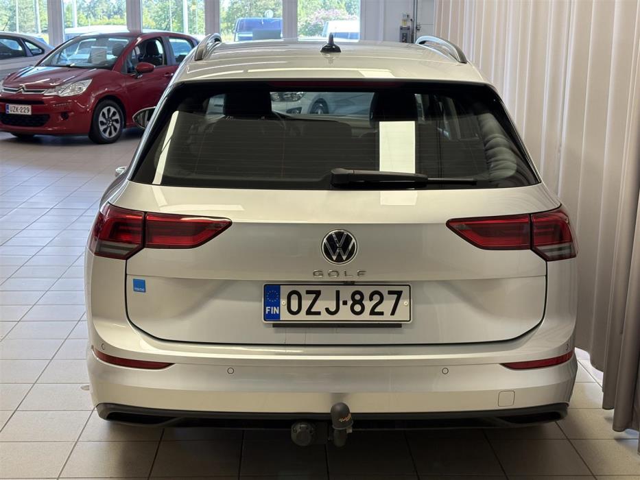 VOLKSWAGEN Golf 2022