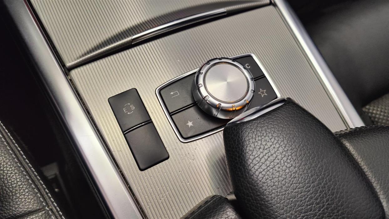MERCEDES-BENZ E 2013