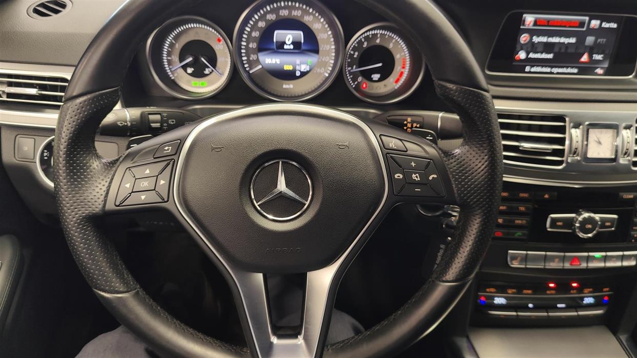 MERCEDES-BENZ E 2013