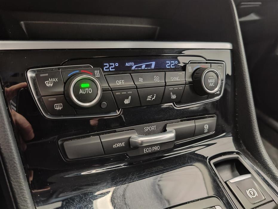 BMW 225 2019