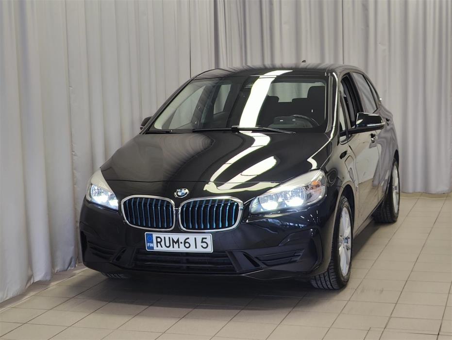 BMW 225 2019
