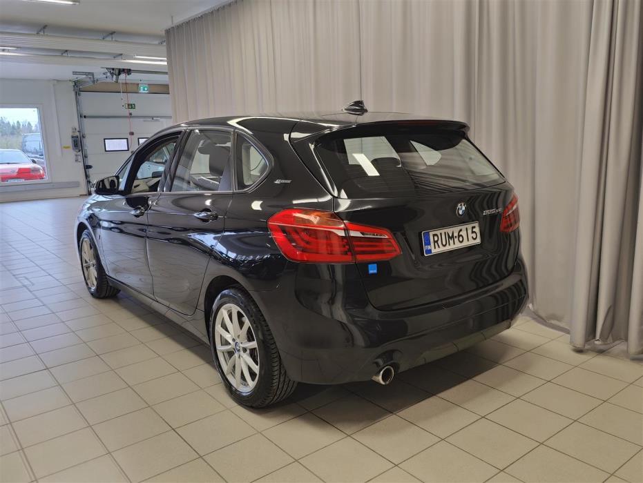 BMW 225 2019