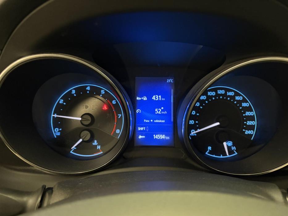 TOYOTA Auris 2016