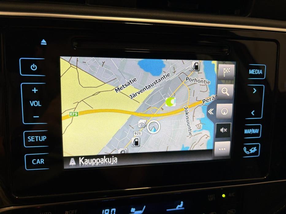 TOYOTA Auris 2016