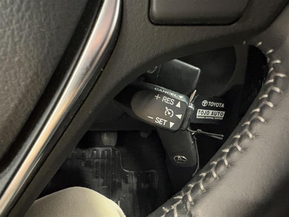 TOYOTA Auris 2016