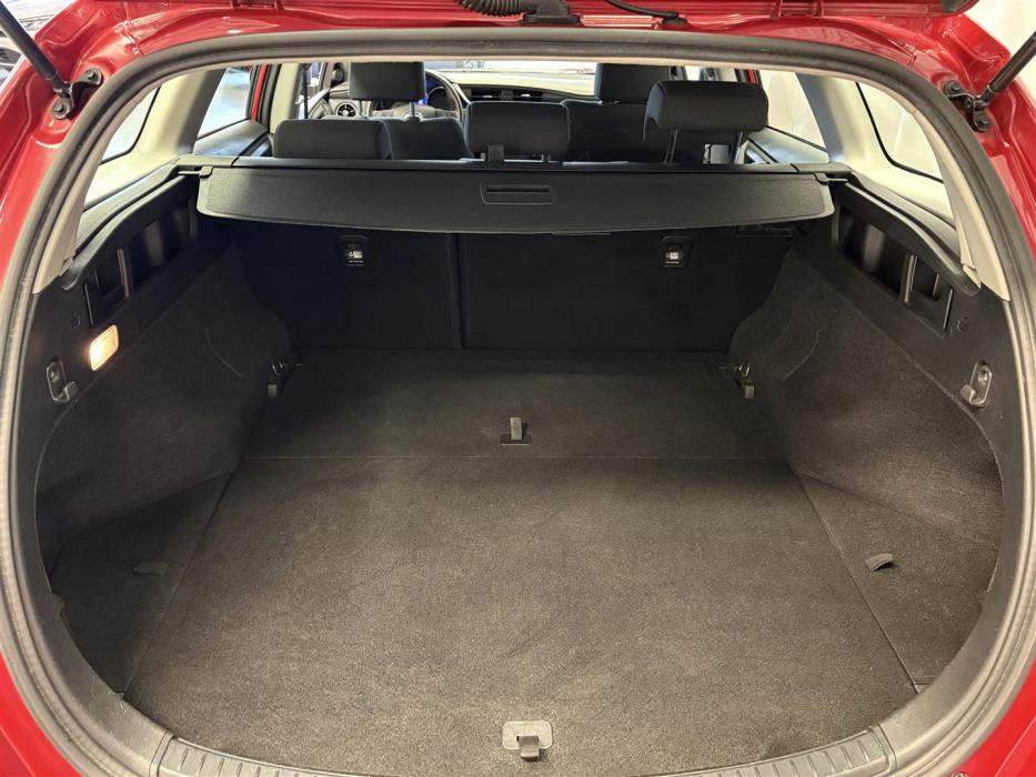 TOYOTA Auris 2016
